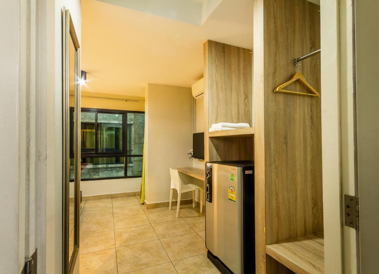 Hotel Matini Ratchada 32 à Bangkok Extérieur photo