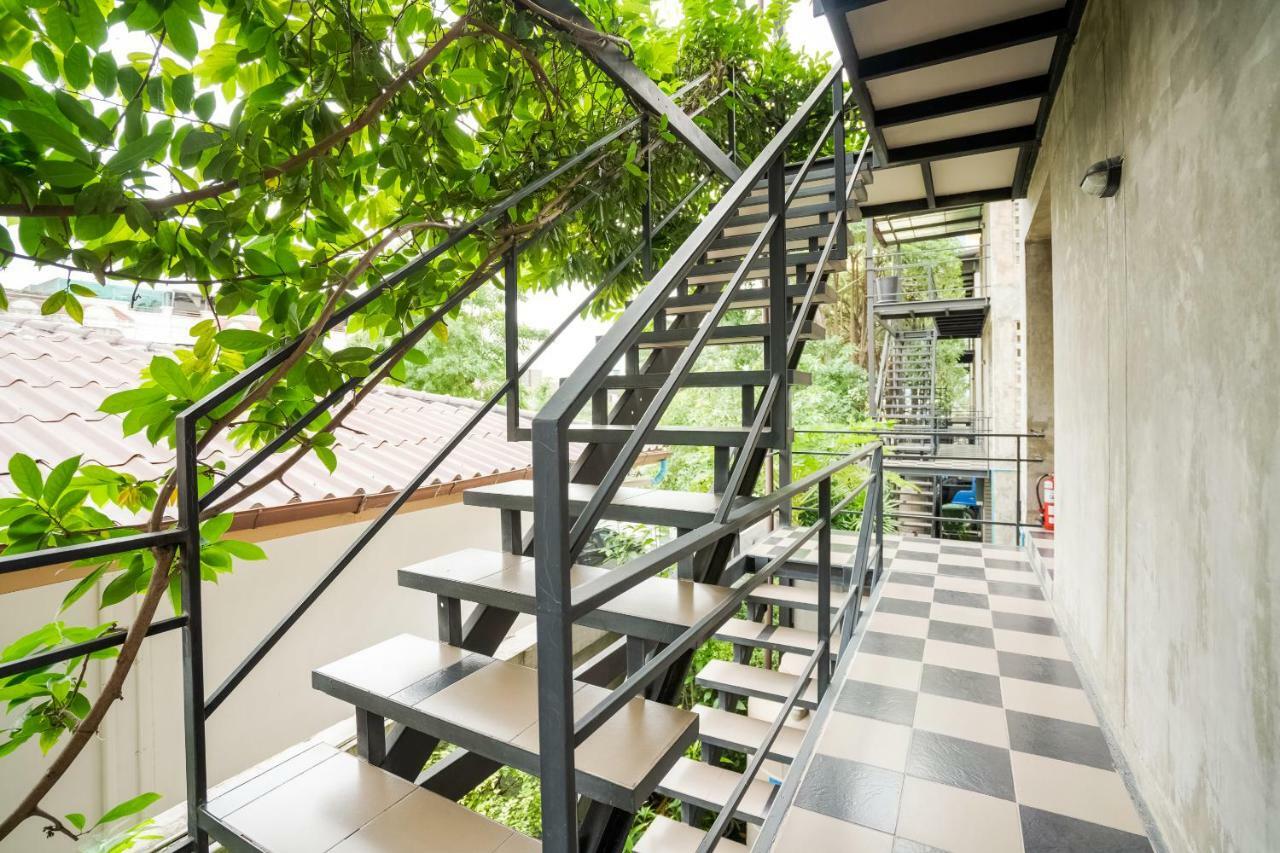 Hotel Matini Ratchada 32 à Bangkok Extérieur photo